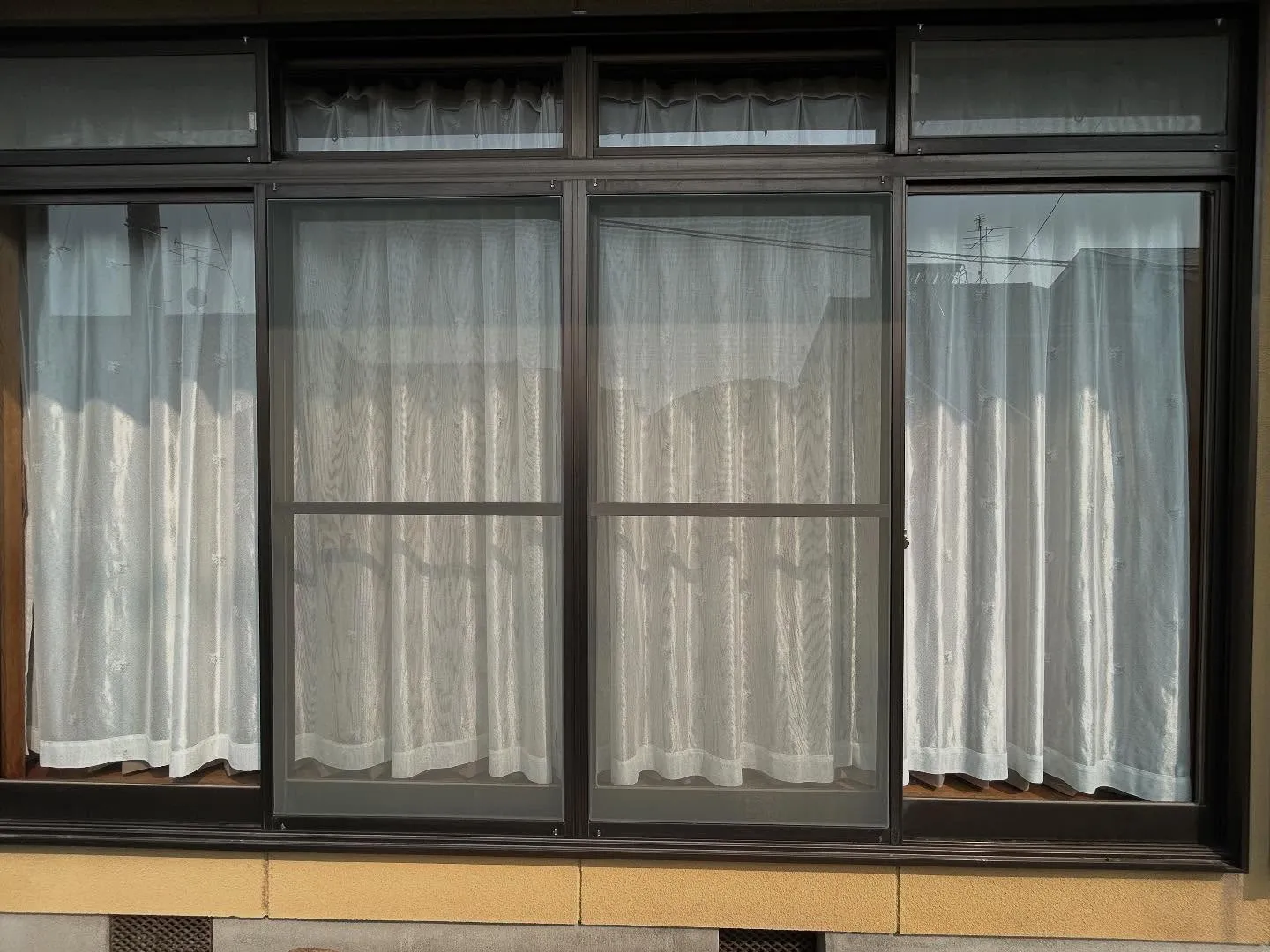 北名古屋市の網戸の張替え