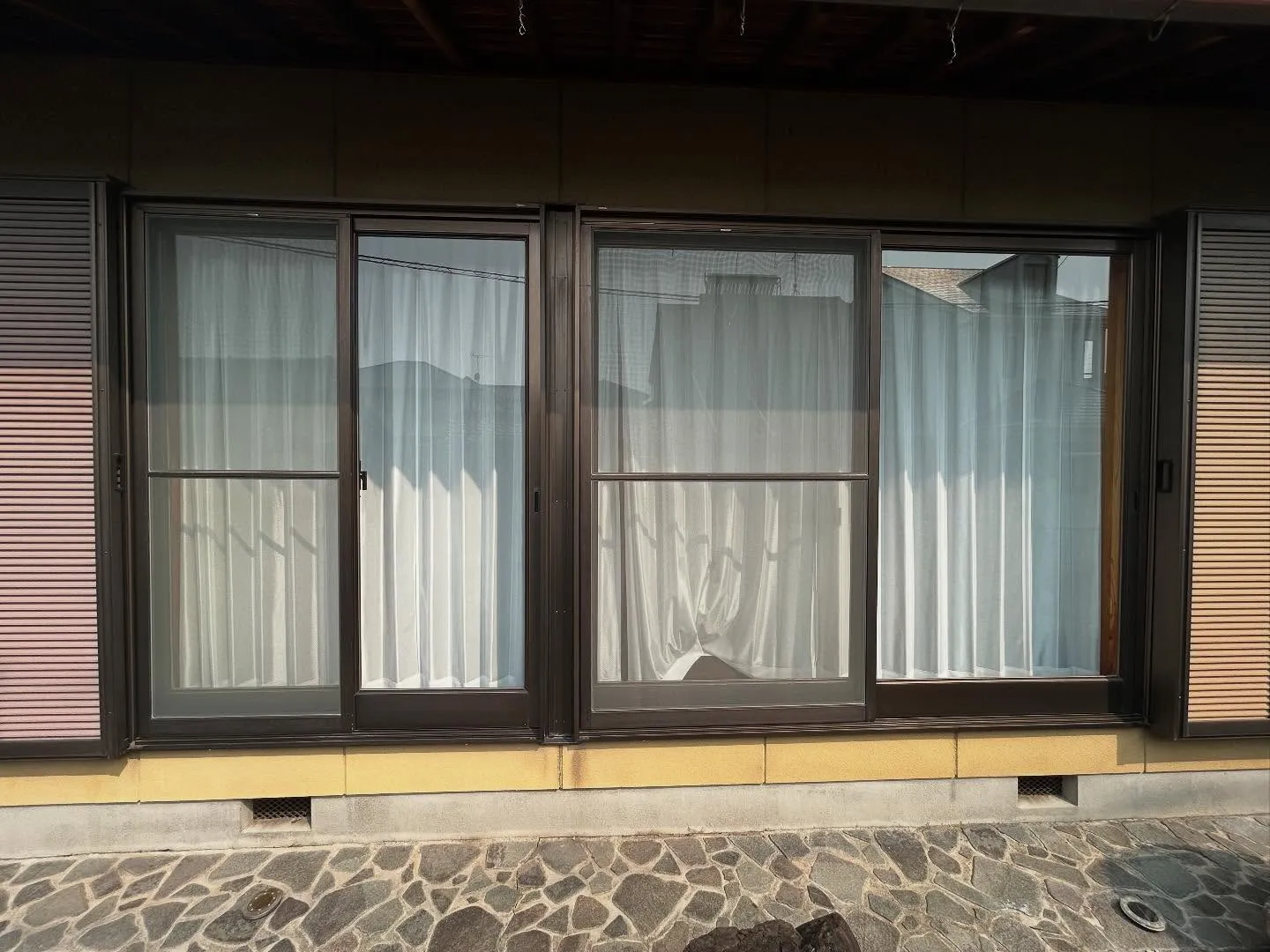 北名古屋市の網戸の張替え